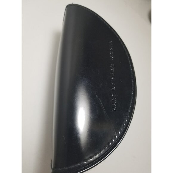 Marc Jacobs sunglasses case black half circle - Picture 7 of 7